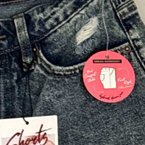 - YMI Dream Collection Denim Shorts Back Comfort Stretch Size 3/26 NWT - Picture 4 of 14